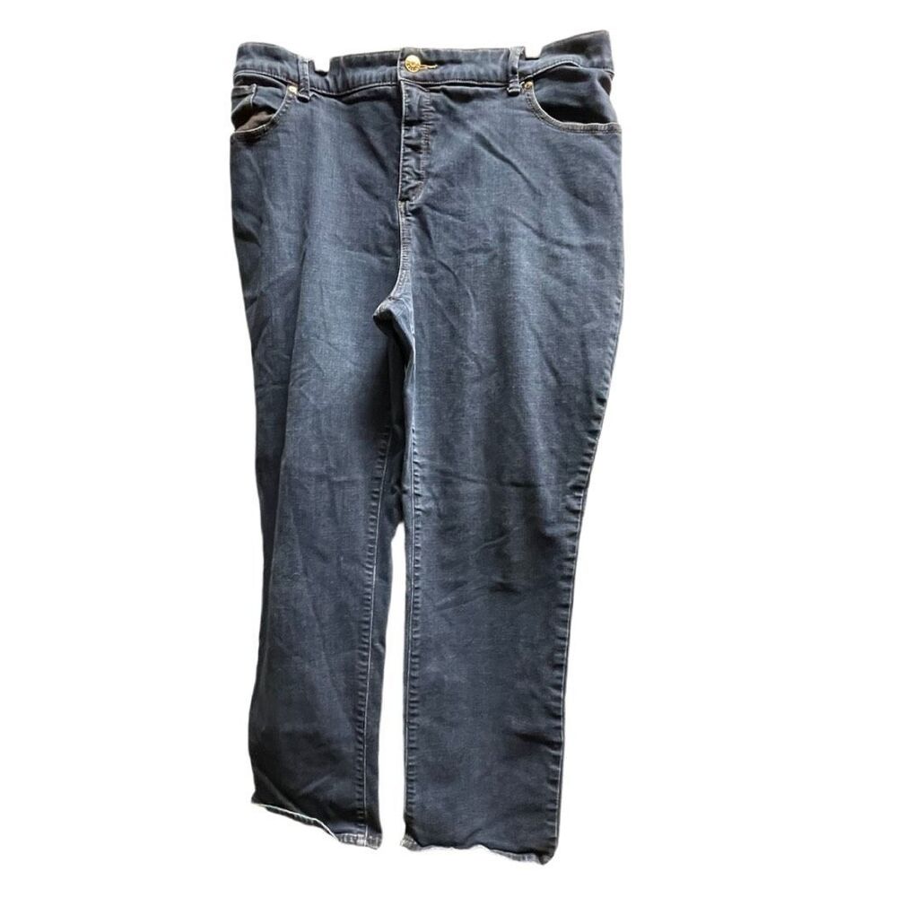 Chico’s size 18 (3.5) short ankle elastic back slimming panel jeans.